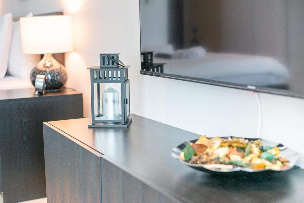 Apartment Comfortable For 4 In Difc Dubai